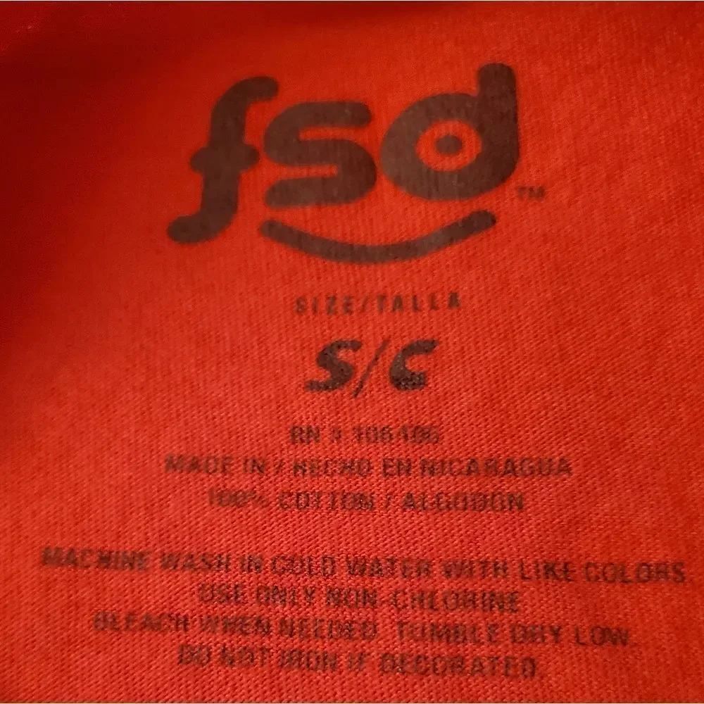 🔺️FSD Red Cat "Purrito" Short Sleeve Top Small - Picture 6 of 7